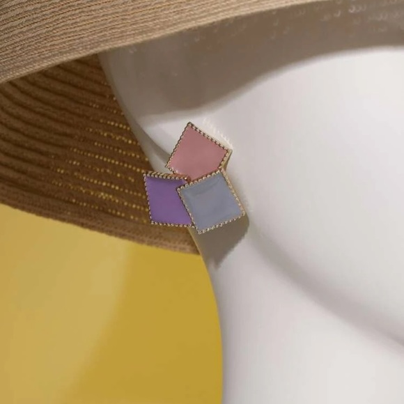 Color Block Geometric Stud Earrings - Picture 2 of 5
